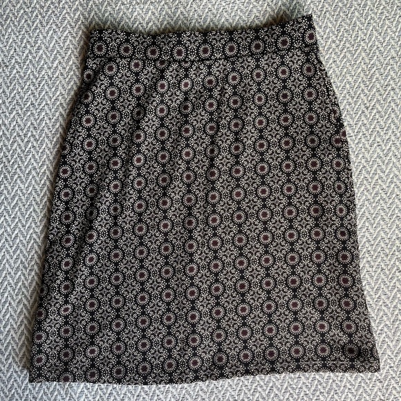 Le Lis Black and White Geometric Pencil Skirt - Picture 9 of 10